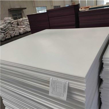 Gewellte Kunststoffplatte aus Polypropylen