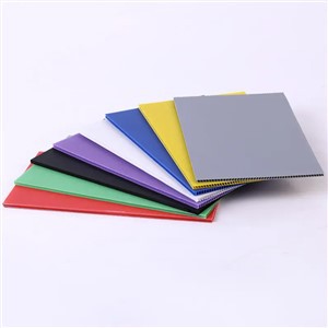 Correx-Wellplatten aus Kunststoff